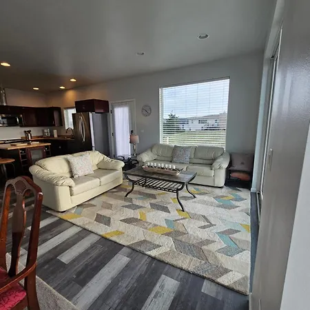Modern Beachfront Stay At The Admiralty Retreat Coupeville Exterior photo